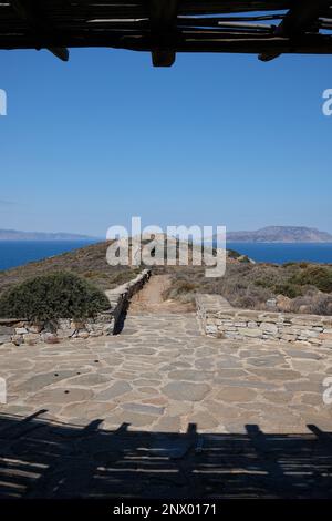 IOS, Griechenland - 29. Mai 2021 : Blick auf den Weg zum Grab des großen griechischen Dichters Homer in iOS Griechenland Stockfoto