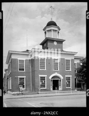 Court House, Oxford, Granville County, North Carolina. Carnegie Survey of the Architecture of the South (Carnegie-Umfrage zur Architektur des Südens). Usa, North Carolina, Granville County, Oxford, Ziegelwerk, Gerichtsgebäude, Kuppeln, Fanlights, Wetterflügel. Stockfoto