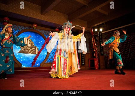 Peking-Oper. Laoshe Teehaus. Nº3 Qianmen Avenue West, Peking, China Stockfoto