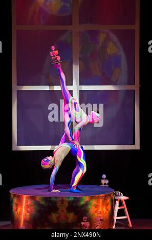 China National Acrobatic Troupe. Tiandi Theater. 10 Dongzhimen South Street, Beijing, China Stockfoto