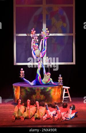 China National Acrobatic Troupe. Tiandi Theater. 10 Dongzhimen South Street, Beijing, China Stockfoto