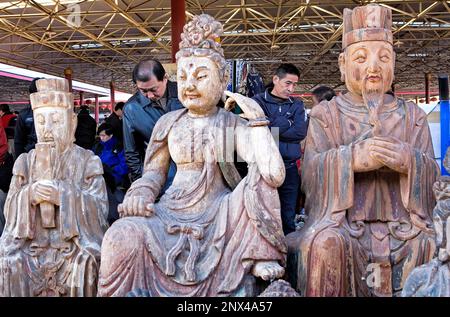 Skulpturen in Panjiayuan Markt, Peking, China Stockfoto