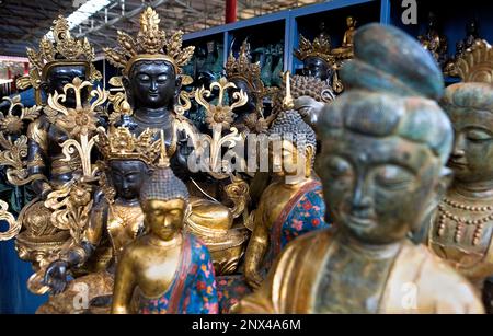 Skulpturen in Panjiayuan Markt, Peking, China Stockfoto