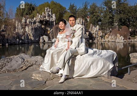 Gerade verheiratet, in Longtan-Park, Peking, China Stockfoto