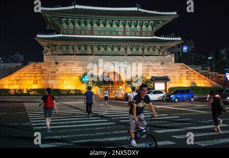 Dongdaemun Gate oder Heunginjimun Tor, große Osttor, Seoul, Südkorea Stockfoto