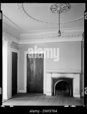 Gaineswood, Demopolis, Marengo County, Alabama. Carnegie Survey of the Architecture of the South (Carnegie-Umfrage zur Architektur des Südens). Vereinigte Staaten, Alabama, Marengo County, Demopolis, Innenräume, Beleuchtungskörper, Kamine. Stockfoto