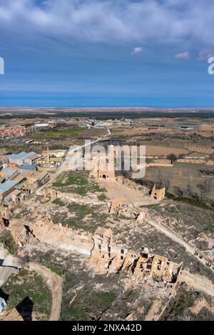 Aus der Vogelperspektive sehen Sie das verlassene Dorf Belchite infolge des spanischen Bürgerkriegs, Belchite, Aragon, Spanien