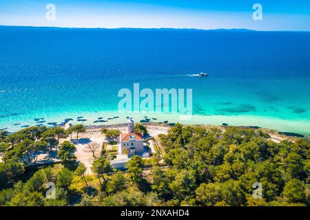 Insel Vir Archipel Leuchtturm und Strand Luftpanorama, Dalmatien Region von Kroatien Stockfoto