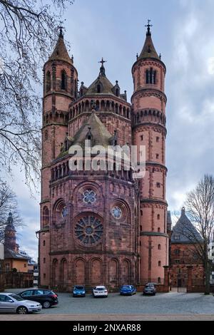 Die kaiserliche Kathedrale von St. Peter in der Stadt Worms, Rheinland-Pfalz, Deutschland, Europa. Stockfoto