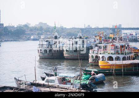 Das größte denkmalgeschützte Gebäude in Dhaka, Bangladesch, ist bekannt als „Ahsan Manzil“ Stockfoto