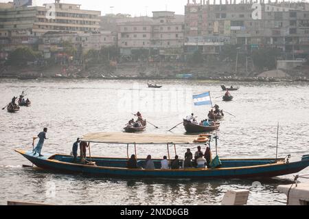 Das größte denkmalgeschützte Gebäude in Dhaka, Bangladesch, ist bekannt als „Ahsan Manzil“ Stockfoto