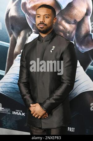 HOLLYWOOD, KALIFORNIEN - 27. FEBRUAR: Michael B. Jordan besucht die Los Angeles Premiere von „CREED III“ im TCL Chinese Theatre am 27. Februar 2023 in Stockfoto