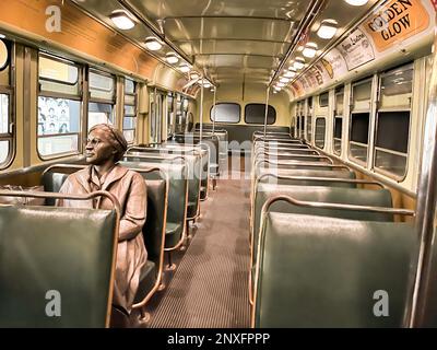 Das Innere des National Civil Rights Museum, Lorraine Motel, Memphis, Tennessee, zeigt Rosa Parks/Montgomery Bus Boykott Tribut. Stockfoto