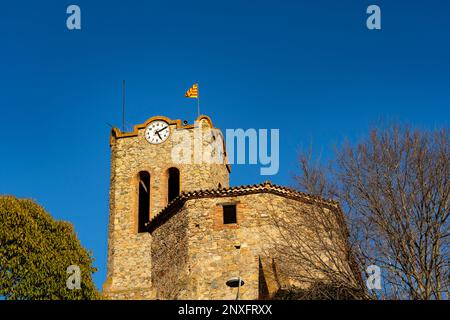 Església de Sant Iscle i Santa Victòria de Dosrius, Maresme, Katalonien, Spanien. Die Kirche Stockfoto