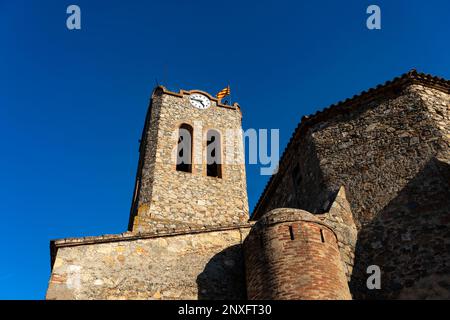 Església de Sant Iscle i Santa Victòria de Dosrius, Maresme, Katalonien, Spanien. Die Kirche Stockfoto