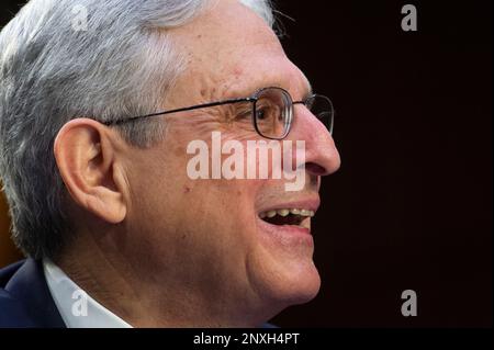 Washington, Vereinigte Staaten. 01. März 2023. US-Generalstaatsanwalt Merrick Garland erscheint vor einem Senatskomitee der Anhörung zur gerichtlichen Aufsicht, um das Justizministerium im Hart Senate Office Building in Washington, DC, am Mittwoch, den 1. März 2023 zu untersuchen. Kredit: Rod Lamkey/CNP/dpa/Alamy Live News Stockfoto