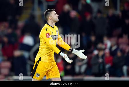 Der Torwart von Grimsby Town, Max Crocombe, feiert die fünfte Runde des Emirates FA Cup in St. Mary's Stadium, Southampton. Bilddatum: Mittwoch, 1. März 2023. Stockfoto