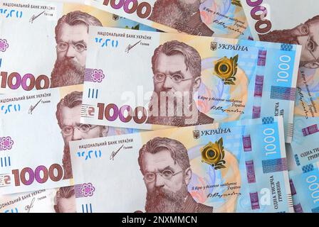 Ukrainische Hrywna, Nahaufnahme von 1000 hrivna-Banknoten, Geldhintergrund, Geschenke, Einkaufen Ukraine Stockfoto