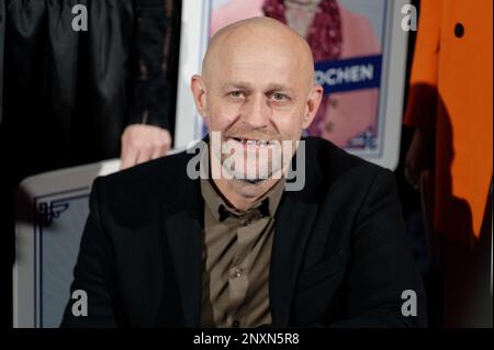 Köln, Deutschland. 01. März 2023. Schauspieler Jürgen Vogel kommt zur Premiere des Films „der Pfau“. Kredit: Henning Kaiser/dpa/Alamy Live News Stockfoto