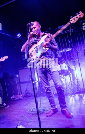 Mailand Italien. 28. Februar 2023 Die kanadische Band PREOCCUPATIONS tritt während der „Euro 2023 Tour“ live auf der Bühne des Circolo Magnolia auf. Stockfoto