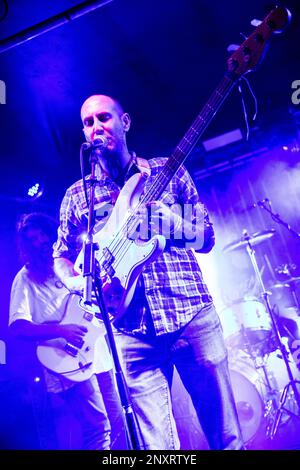 Mailand Italien. 28. Februar 2023 Die kanadische Band PREOCCUPATIONS tritt während der „Euro 2023 Tour“ live auf der Bühne des Circolo Magnolia auf. Stockfoto