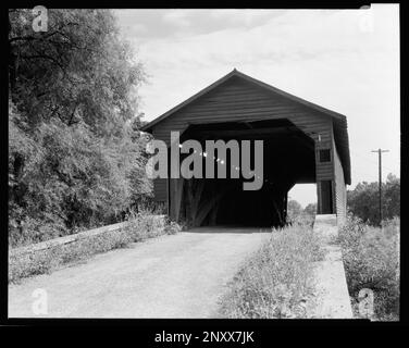 Überdachte Brücke, Frederick County, Maryland. Carnegie Survey of the Architecture of the South (Carnegie-Umfrage zur Architektur des Südens). USA, Maryland, Frederick County, überdachte Brücken. Stockfoto