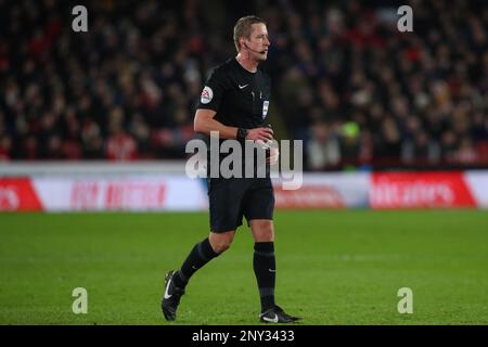 Sheffield, Großbritannien. 01. März 2023. Schiedsrichter John Brooks beim Fifth-Round-Spiel des Emirates FA Cup Sheffield United vs Tottenham Hotspur in Bramall Lane, Sheffield, Vereinigtes Königreich, 1. März 2023 (Foto von Gareth Evans/News Images) in Sheffield, Vereinigtes Königreich, 3/1/2023. (Foto: Gareth Evans/News Images/Sipa USA) Guthaben: SIPA USA/Alamy Live News Stockfoto