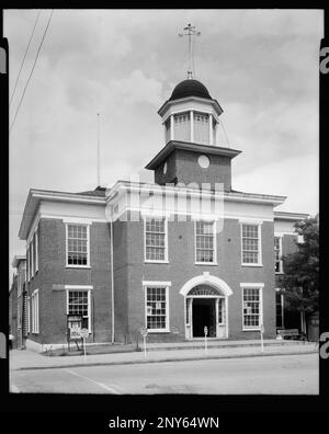 Court House, Oxford, Granville County, North Carolina. Carnegie Survey of the Architecture of the South (Carnegie-Umfrage zur Architektur des Südens). Usa, North Carolina, Granville County, Oxford, Ziegelwerk, Gerichtsgebäude, Kuppeln, Fanlights, Wetterflügel. Stockfoto