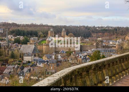 Mittelalterliche Altstadt von Fougeres, Departement Ille-et-Vilaine, Region Bretagne Breizh, Frankreich Stockfoto