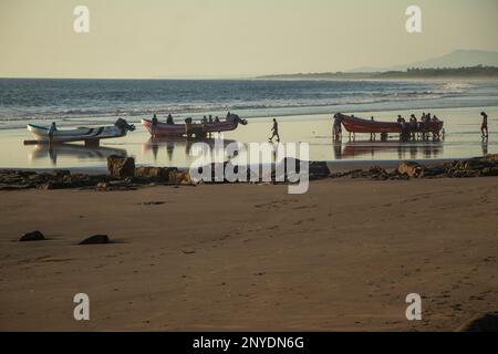 Fischerboote in Jiquilillo Beach, Chinandega, Nicaragua Stockfoto