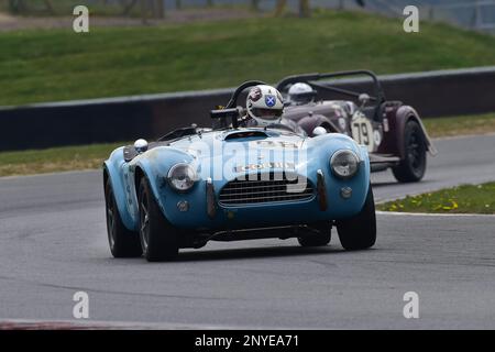 Kevin Kivlochan, AC Cobra, HSCC Historic Road Sports Championship, zwanzig Minuten Rennsport mit Produktionssportarten und GT-Autos, die gebaut wurden an Stockfoto