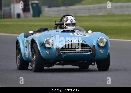 Kevin Kivlochan, AC Cobra, HSCC Historic Road Sports Championship, zwanzig Minuten Rennsport mit Produktionssportarten und GT-Autos, die gebaut wurden an Stockfoto