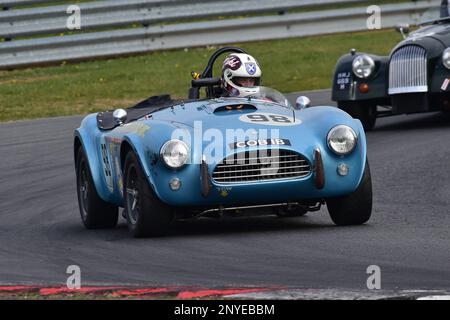 Kevin Kivlochan, AC Cobra, HSCC Historic Road Sports Championship, zwanzig Minuten Rennsport mit Produktionssportarten und GT-Autos, die gebaut wurden an Stockfoto