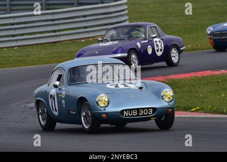 Brian Arculus, Lotus Elite, Adrian Gilbert, Lotus Elan S3, HSCC Historic Road Sports Championship, 20 Minuten Rennsport mit Produktionssport Stockfoto