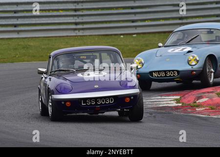 Adrian Gilbert, Lotus Elan S3, Brian Arculus, Lotus Elite, HSCC Historic Road Sports Championship, 20 Minuten Rennsport mit Produktionssport Stockfoto