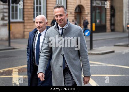 London, Vereinigtes Königreich -02/02/2023.Ex-England Cricket-Spieler Michael Vaughan trifft bei der Cricket Discipline Commission in Central London ein Stockfoto