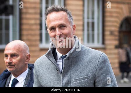 London, Vereinigtes Königreich -02/02/2023.Ex-England Cricket-Spieler Michael Vaughan trifft bei der Cricket Discipline Commission in Central London ein Stockfoto