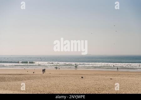 Praia do Carneiro, Fluss Douro in Porto, Portugal. Hochwertiges Foto Stockfoto