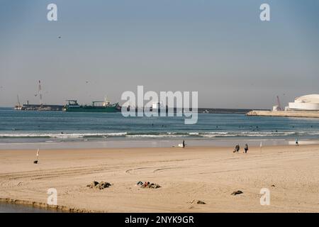 Praia do Carneiro, Fluss Douro in Porto, Portugal. Hochwertiges Foto Stockfoto