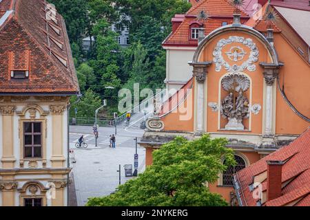 Luftaufnahme, am rechten Fassade der Dreifaltigkeitskirche oder Holy Trinity Church, Graz, Österreich Stockfoto