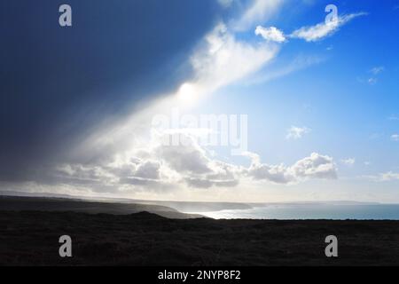 Der Blick über die Küste von Nord-Cornish von St. Agnes Beacon, Cornwall, Großbritannien – John Gollop Stockfoto