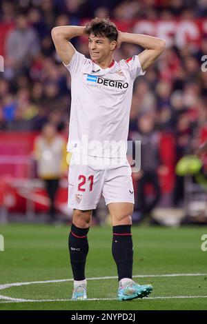 Sevilla, Spanien. 26., Februar 2023. Oliver Torres (21) vom FC Sevilla, gesehen während des Spiels LaLiga Santander zwischen dem FC Sevilla und Osasuna im Estadio Ramon Sanchez Pizjuan in Sevilla. (Foto: Gonzales Photo - Jesus Ruiz Medina). Stockfoto