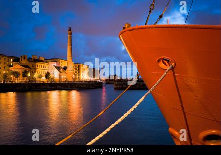 Canring Dock, mit Albert Dock Gebäude. Liverpool. England. UK Stockfoto