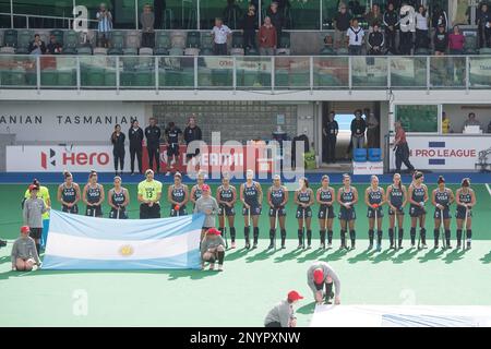 Hobart, Australien. 02. März 2023. Argentinien National Women's Field Hockey Team während des 2022/23 im Tasmanian Hockey Centre in Hobart abgehaltenen Spiels der International Hockey Federation (FIH) Women's Pro-League zwischen den USA und Argentinien. Endstand Argentinien 3:0 USA. Kredit: SOPA Images Limited/Alamy Live News Stockfoto