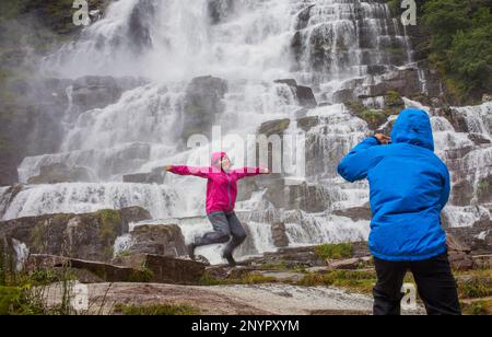 Wasserfall Tvindefossen, mehr und Romsdal, Norwegen. Stockfoto