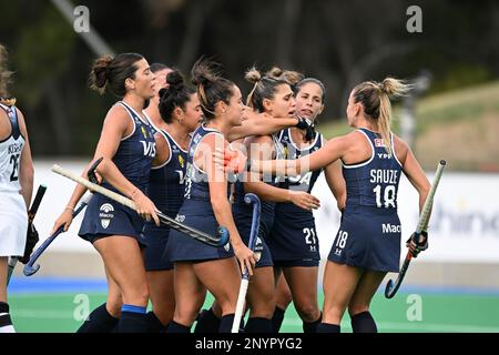 Hobart, Australien. 02. März 2023. Argentinien National Women's Field Hockey Team während des 2022/23 im Tasmanian Hockey Centre in Hobart abgehaltenen Spiels der International Hockey Federation (FIH) Women's Pro-League zwischen den USA und Argentinien. Endstand Argentinien 3:0 USA. Kredit: SOPA Images Limited/Alamy Live News Stockfoto