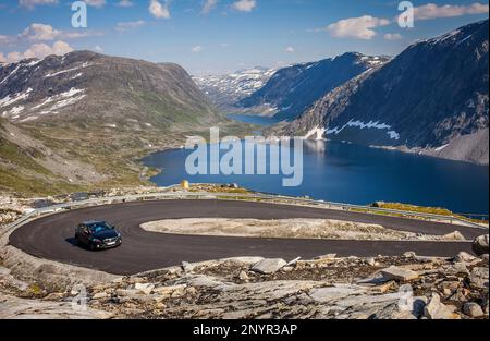 Djupvatnet See. Landschaft, Rv63, Straße zwischen Aussichtspunkt Dalsnibba und Geiranger, mehr Og Romsdal, Norwegen Stockfoto