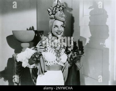 Portoguese-brasilianische Sängerin und Schauspielerin Carmen Miranda im Film The Gang's All Here, USA 1943 Stockfoto