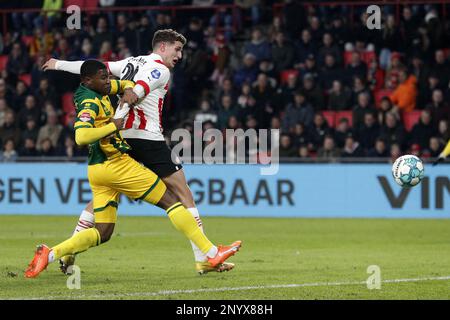 DOETINCHEM – 02./03./2023, EINDHOVEN – Guus Til von PSV Eindhoven erzielt im Viertelfinale des TOTO-KNVB-Cup-Spiels zwischen PSV Eindhoven und ADO Den Haag am 2. Februar 2023 im Phillips-Stadion in Eindhoven, Niederlande. ANP JEROEN PUTMANS Stockfoto