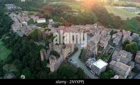 Blick aus der Vogelperspektive auf das Dorf Castell'Arquato: Castell'Arquato, Piacenza, Italien Stockfoto